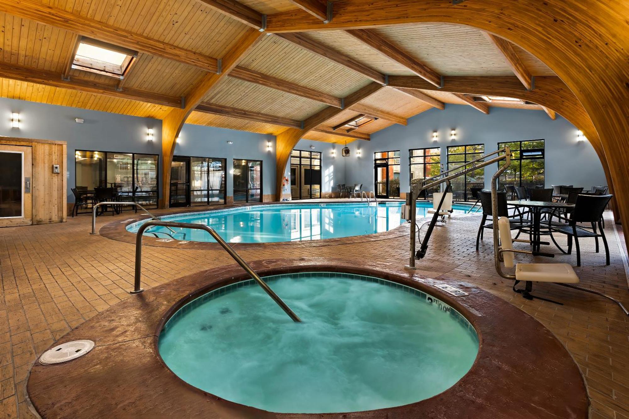 Holiday Inn Express Branson- Green Mountain Drive By Ihg Esterno foto
